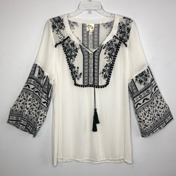 Anthropologie Tops - Fig & Flower Boho Black & White Tassled Tunic Top